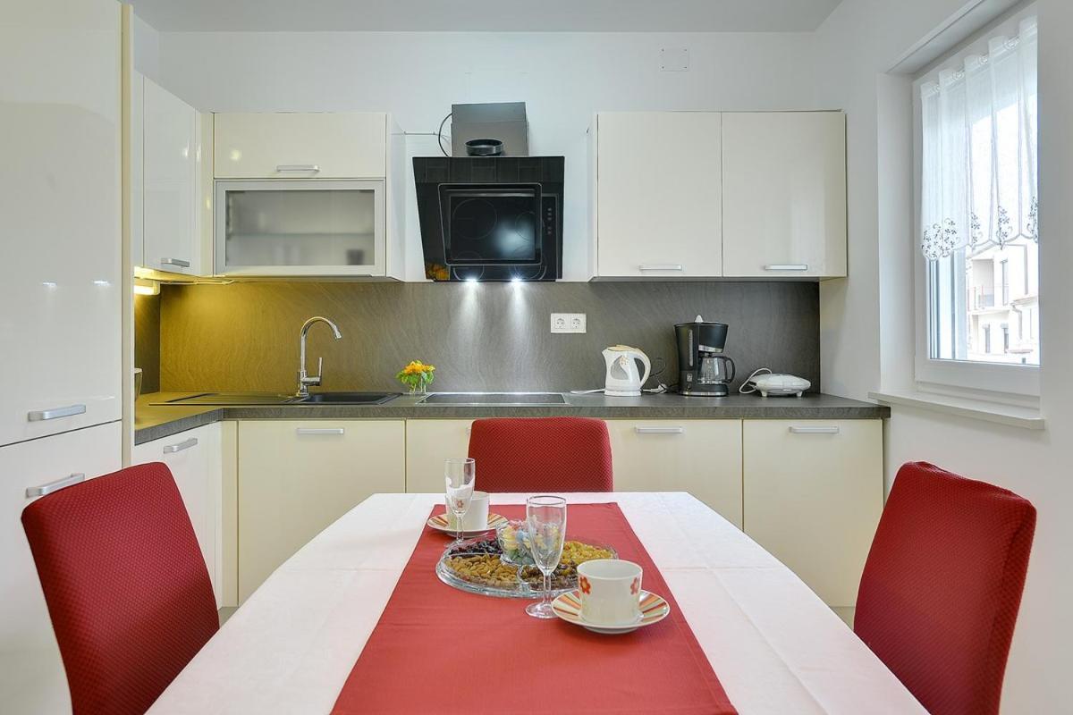 Apartments Elviana Pula Ngoại thất bức ảnh