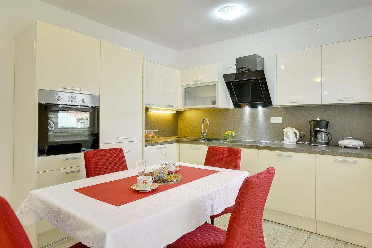 Apartments Elviana Pula Ngoại thất bức ảnh